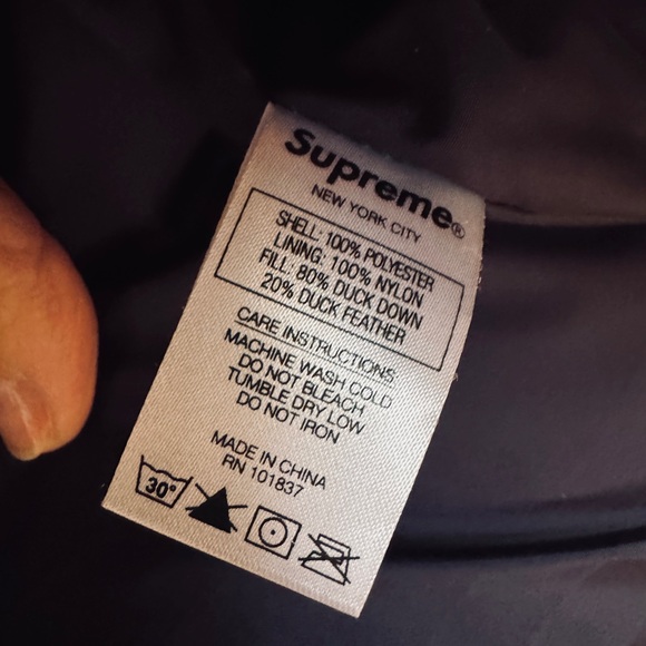 Supreme Gradient Puffer Jacket size Medium - Picture 5 of 7